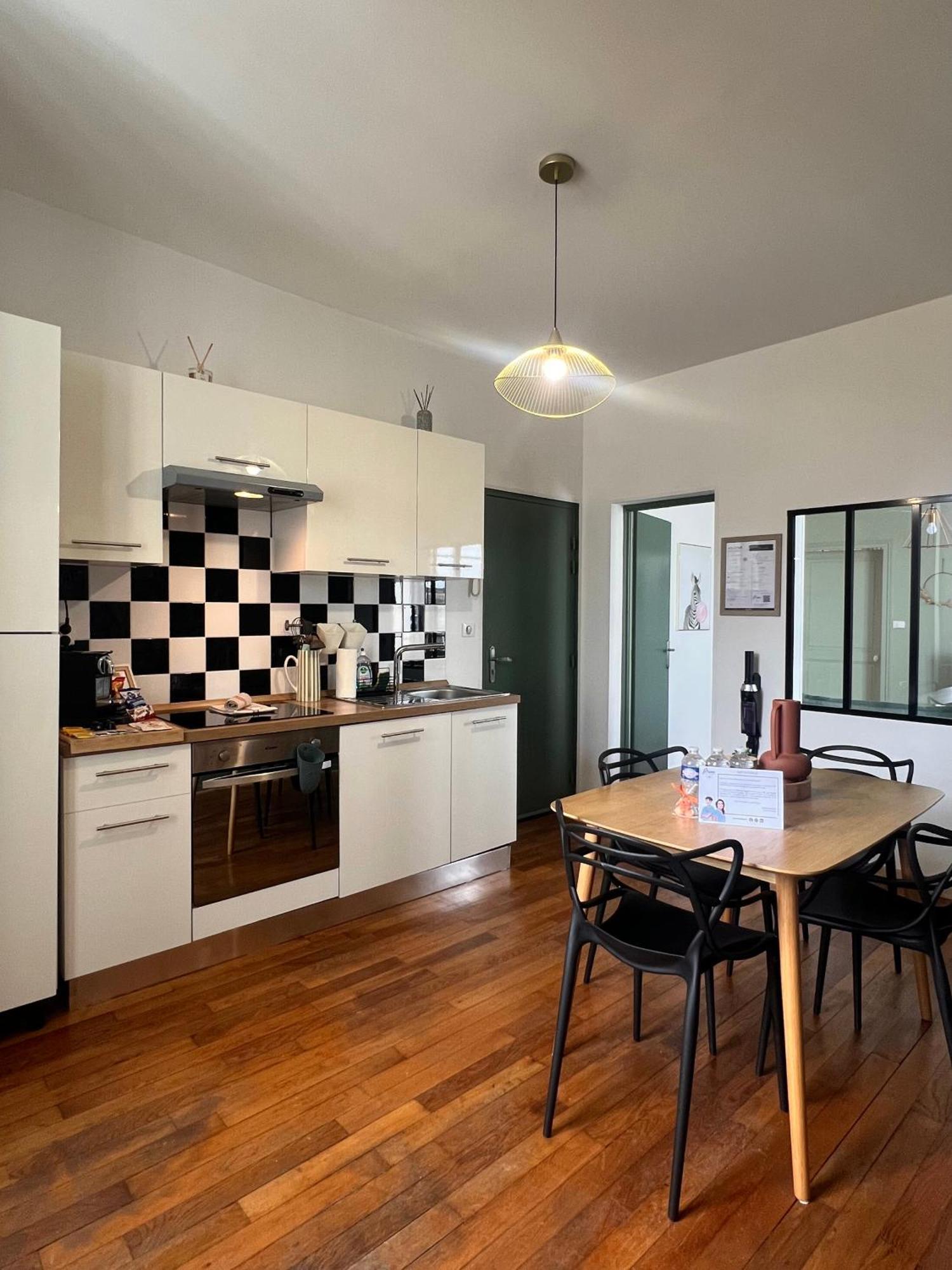 "Le Charleville", Superbe Appartement, Gare De Nevers, Service Premium By Primo C0Nciergerie Eksteriør bilde